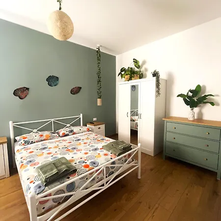 Sunny's House Bed and Breakfast